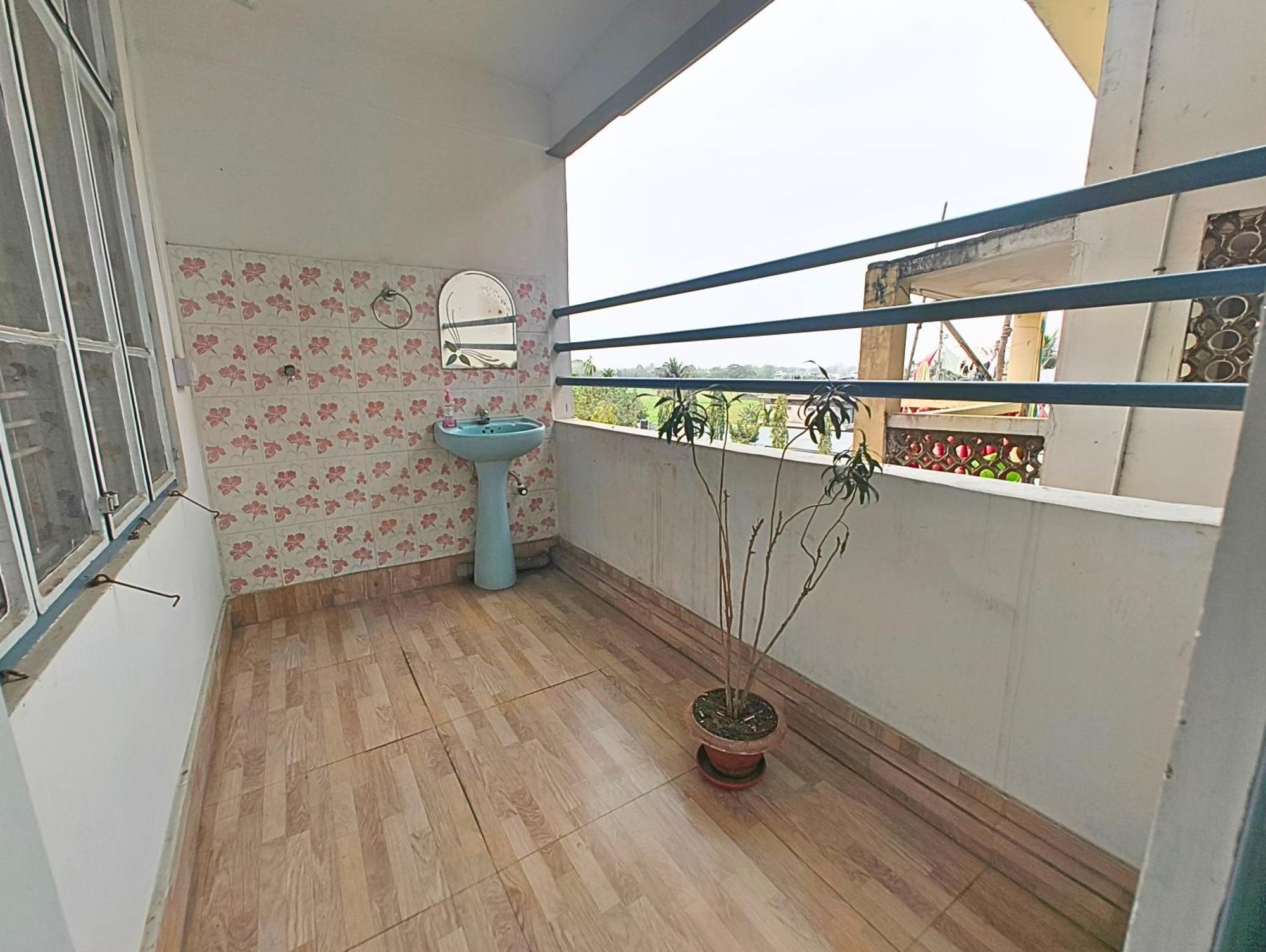 Taj Residency Holiday Homestay -Entire 1Bhk & 2Bhk Private Apartments -Call 767Ooo54Oo Jorhāt Zewnętrze zdjęcie
