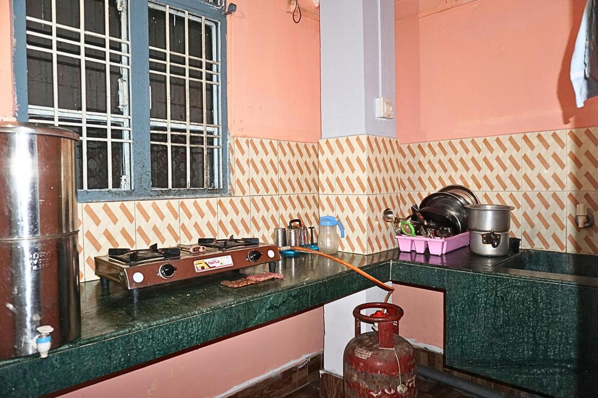 Taj Residency Holiday Homestay -Entire 1Bhk & 2Bhk Private Apartments -Call 767Ooo54Oo Jorhāt Zewnętrze zdjęcie