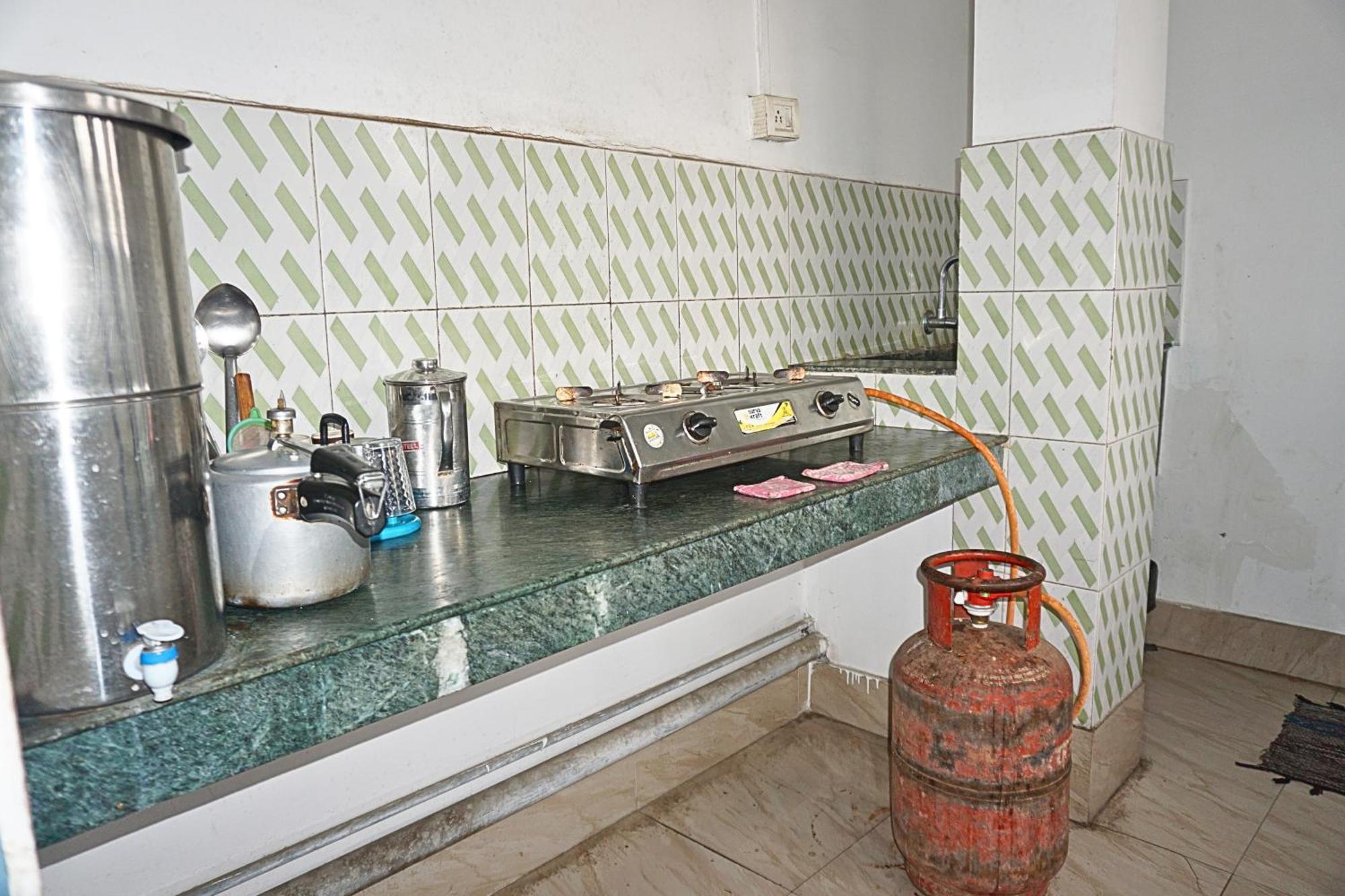 Taj Residency Holiday Homestay -Entire 1Bhk & 2Bhk Private Apartments -Call 767Ooo54Oo Jorhāt Zewnętrze zdjęcie